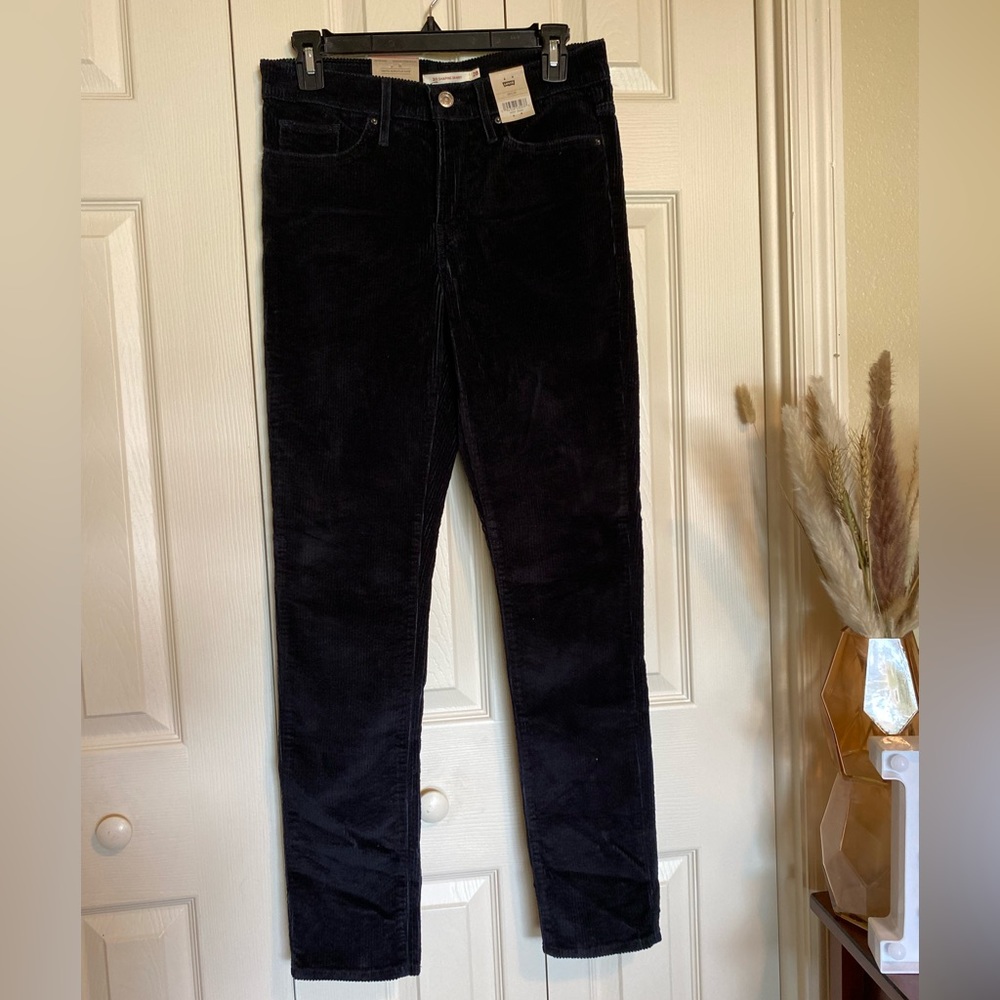 Black 311 Shaping skinny Levi Jeans